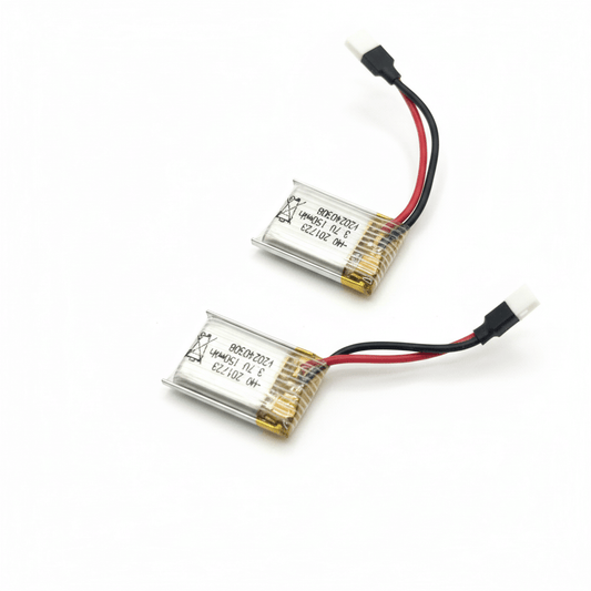 FX SU-35 RC Airplane 3.7V 150mAh 1S LiPo Battery (2/3/4 Pack) che mostra due pacchi batteria con fili.